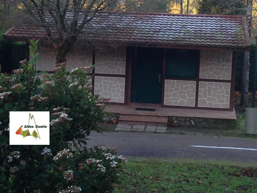 Aldea Guntin Camping Caniza Hotell La Caniza Exteriör bild