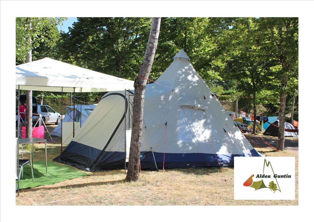 Aldea Guntin Camping Caniza Hotell La Caniza Exteriör bild