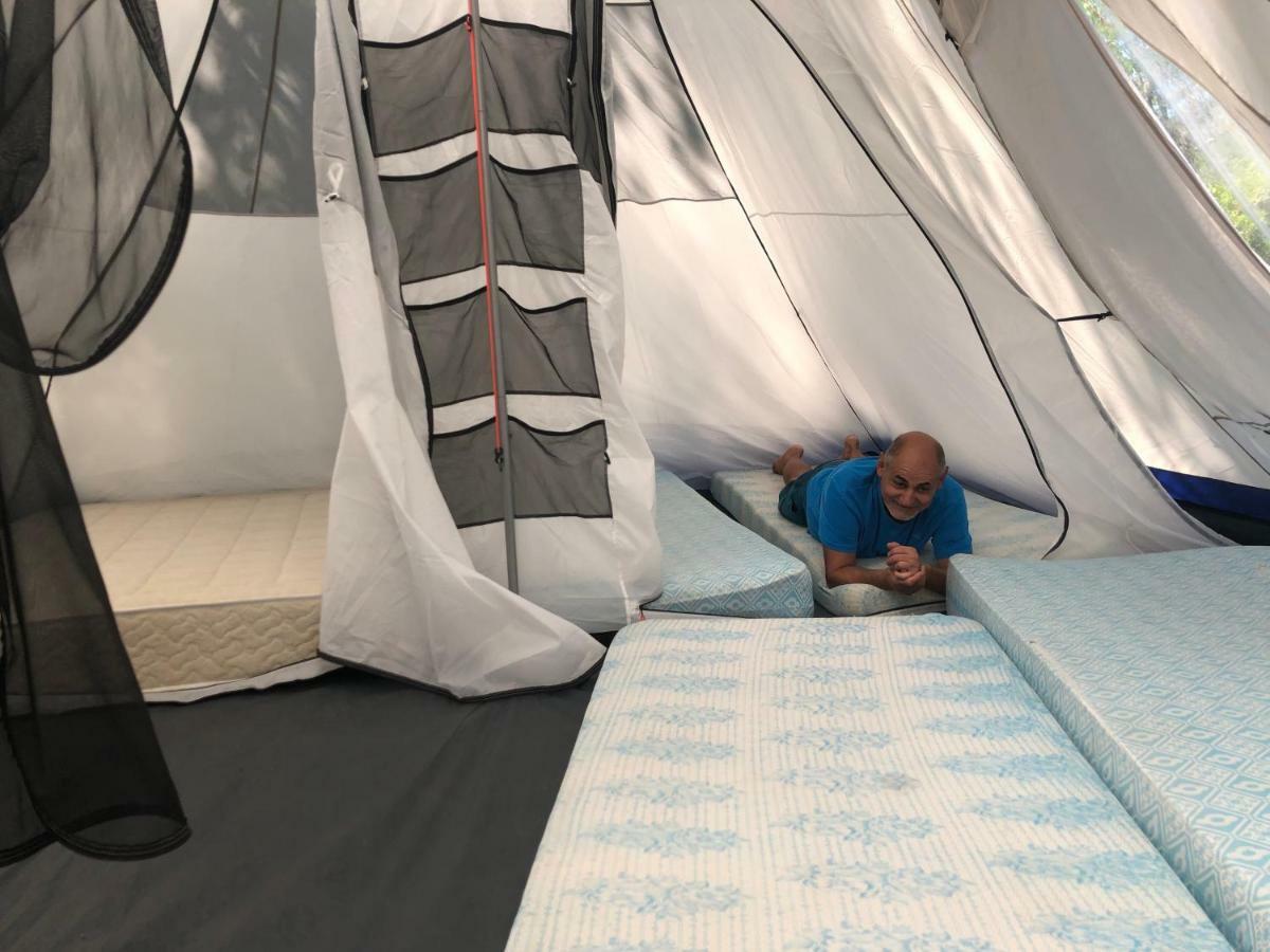 Aldea Guntin Camping Caniza Hotell La Caniza Exteriör bild